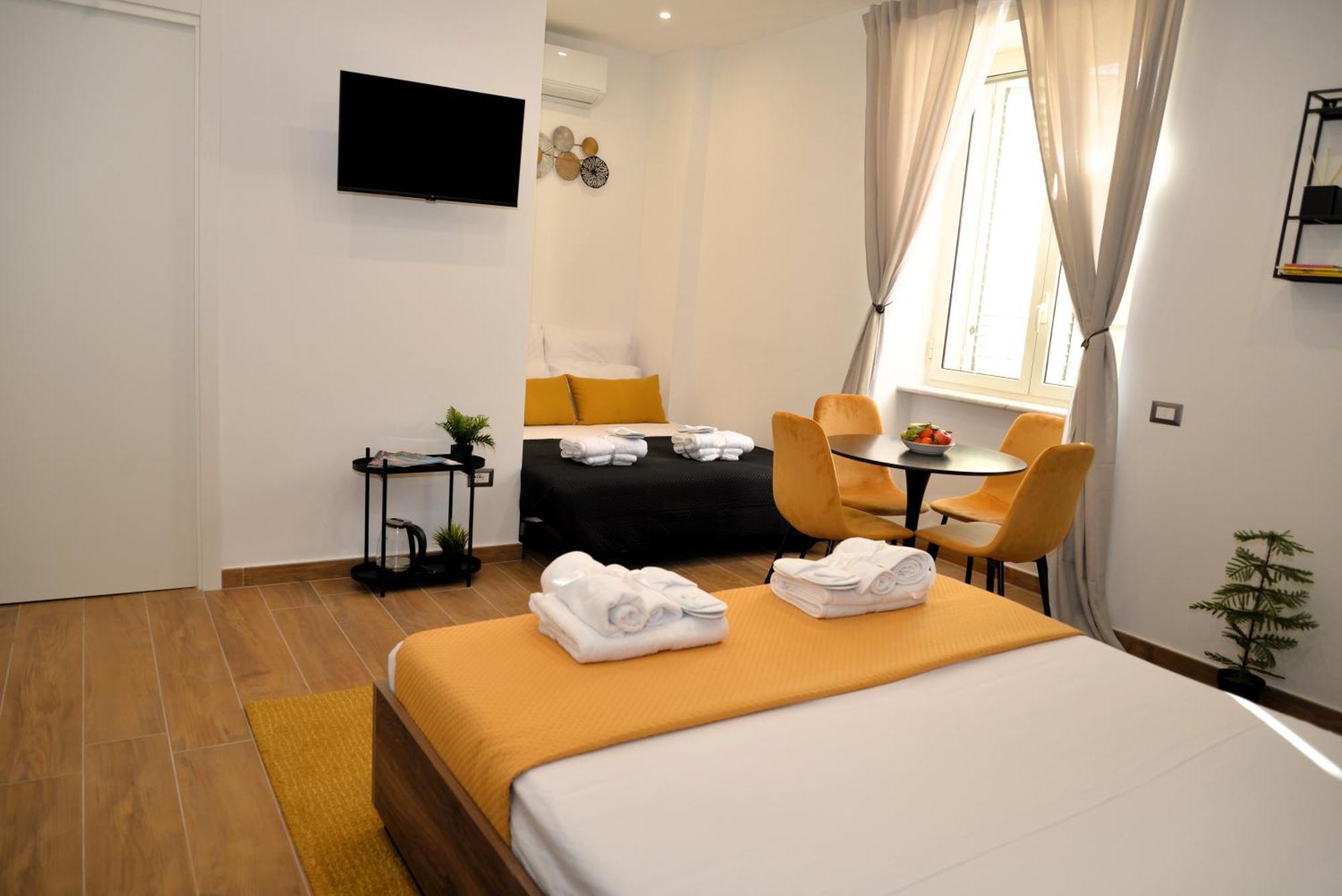 Blackwoody Contemporary Rooms - Napoli Centro Storico Экстерьер фото