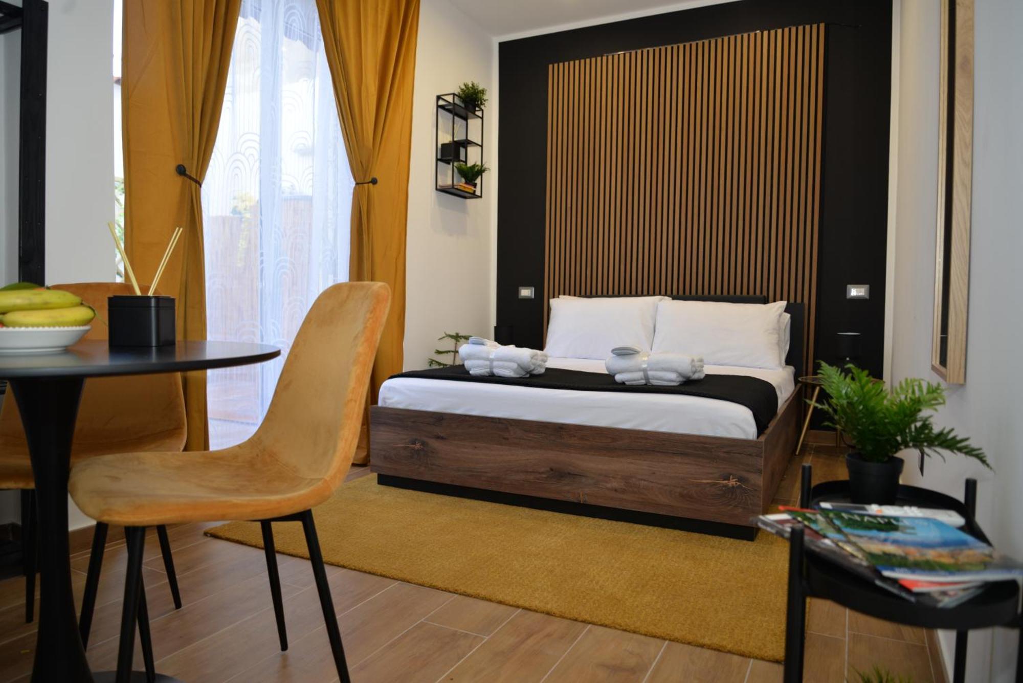 Blackwoody Contemporary Rooms - Napoli Centro Storico Экстерьер фото