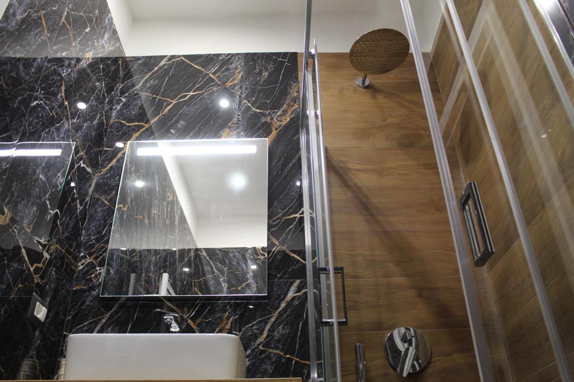 Blackwoody Contemporary Rooms - Napoli Centro Storico Экстерьер фото